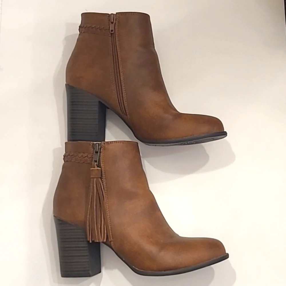 Esprit Rowdy Ankle Boot Square Chunky Block Heel Tassel Zip Up Round Toe Braided